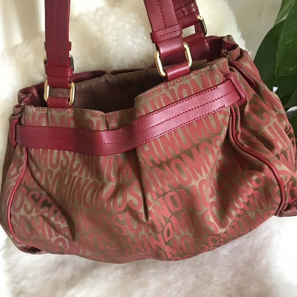 Sweet MOSCHINO monogram bag! ✨ - Picture 8 of 8